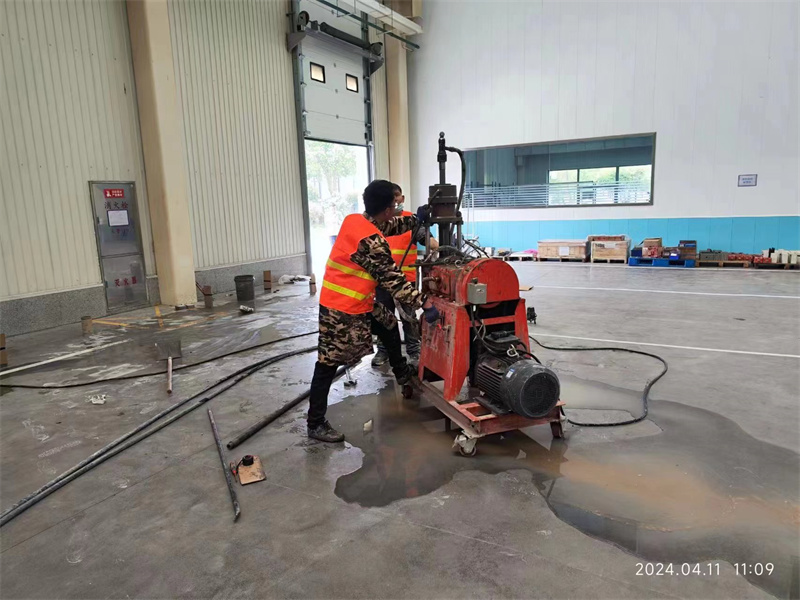 永修厂房地面下沉塌陷注浆加固施工